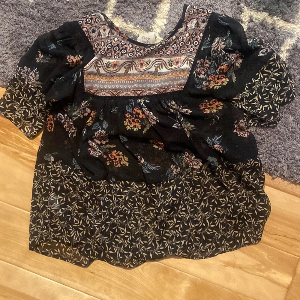 Knox Rose Blouse - Picture 4 of 4